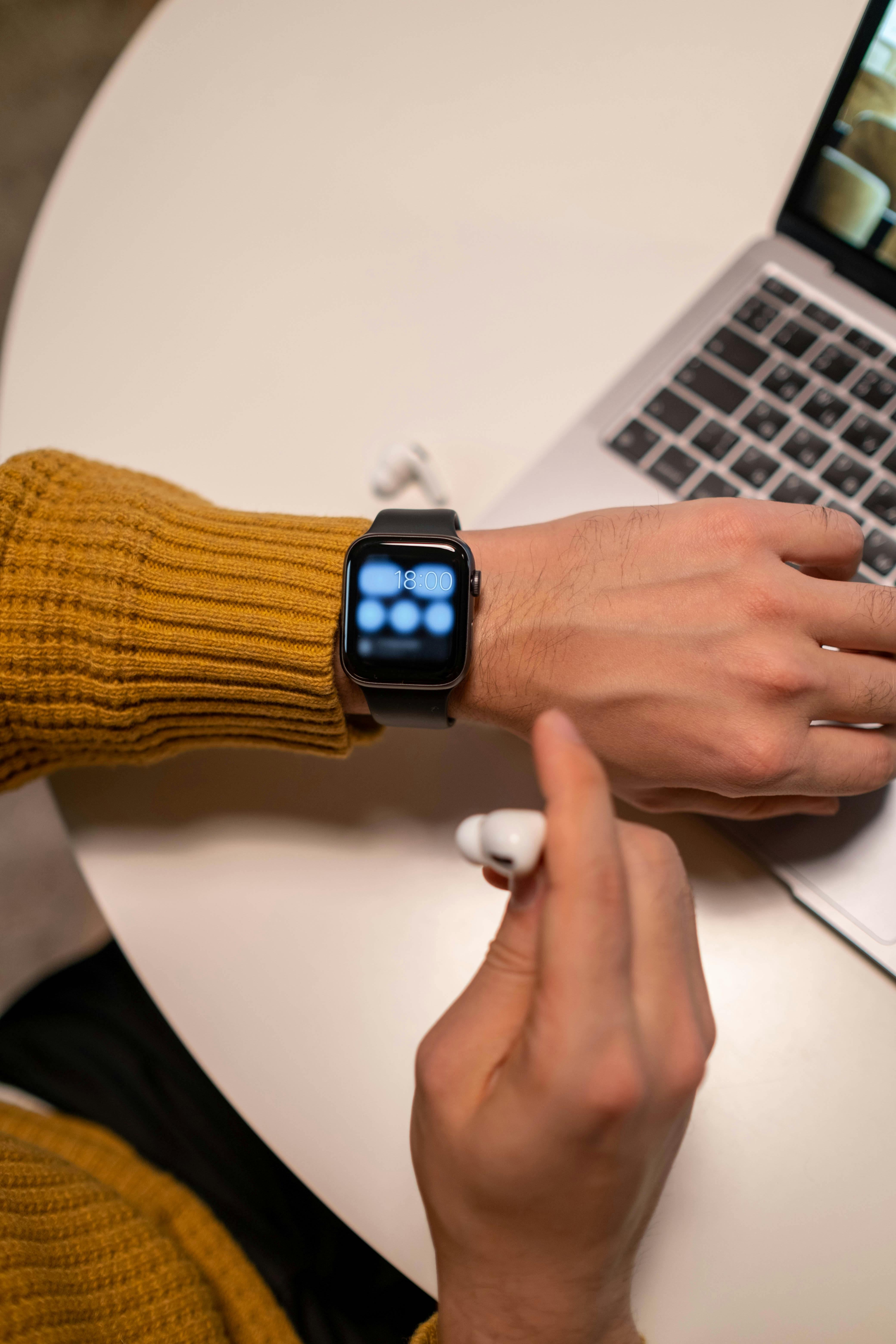 pexels-cottonbro-6857200